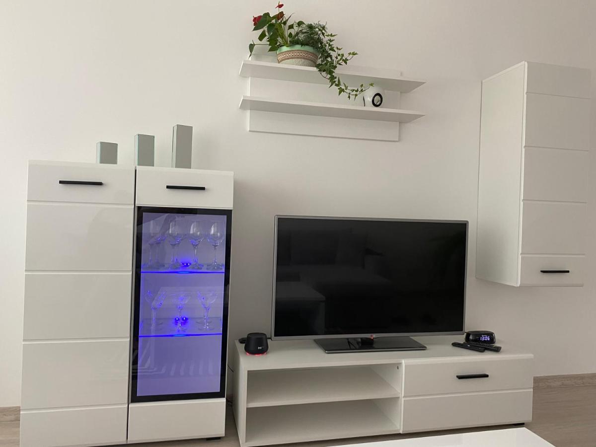 Centra Apartamenti Алуксне Экстерьер фото